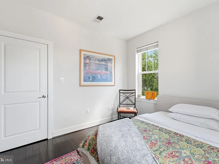 315 G St NE #306 — Photo 14