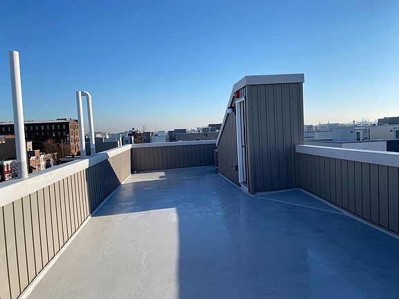 4th image of 1912 E York St #3