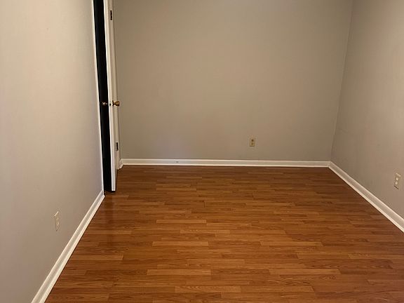 3rd image of 2139 Georgian Way #A