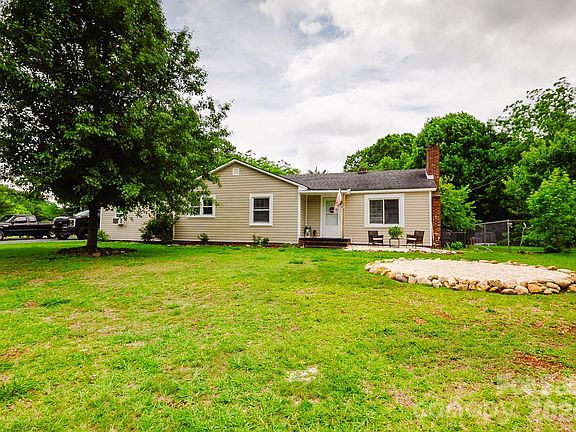 4th image of 12536 Winfield Rd