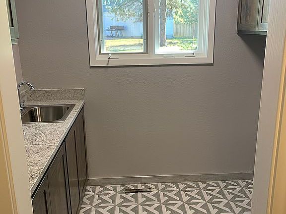 3rd image of 6041 Aubree Ave