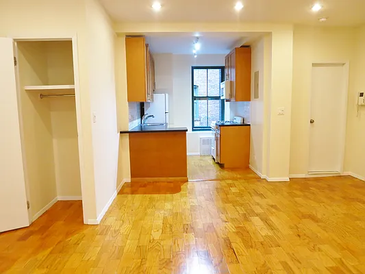 Rented by City & Suburban | media 9