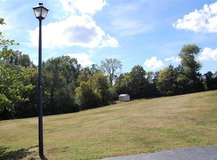 225 Augusta Village Pl, Augusta, MO 63332