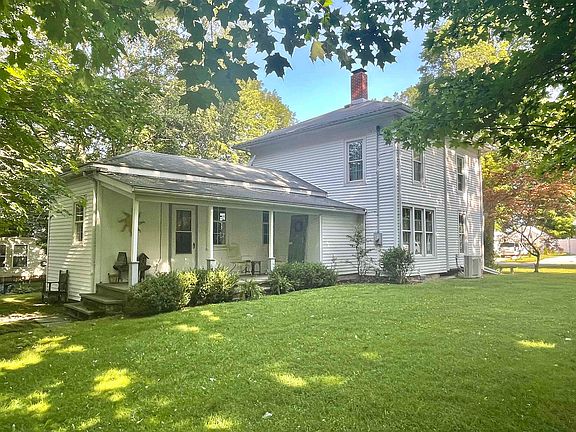 3rd image of 409 W Spring St