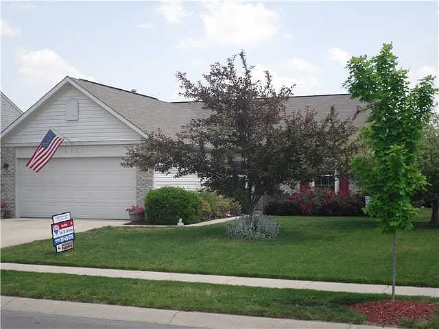 1311 Kinross Dr photo 1