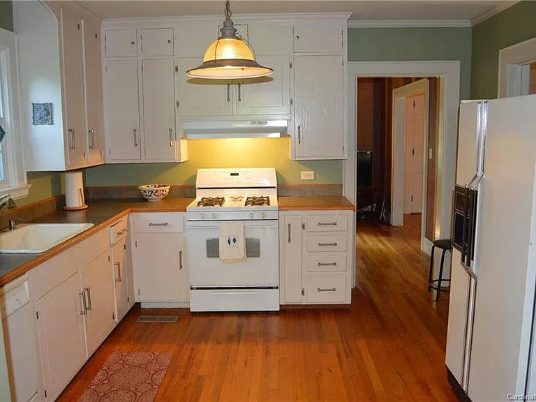 436 Sullivan Rd — Photo 3