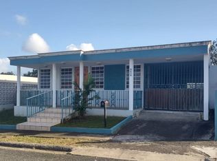 Urb Santa Elena Calle 3 Blq Ee #A-18, Bayamon, PR 00957
