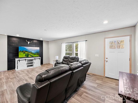 3rd image of 6011 Austin Rd