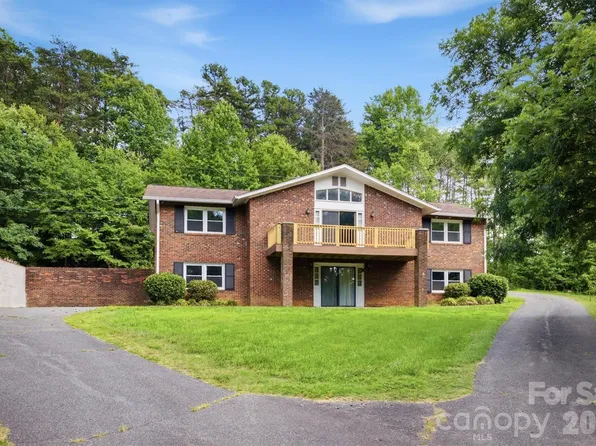 2671 Shady Grove Rd, Connelly Springs, NC 28612