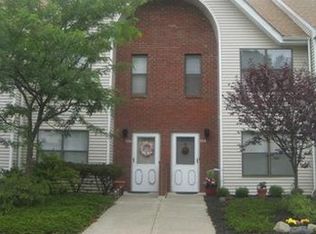 104 Deer Court Dr, Middletown, NY 10940