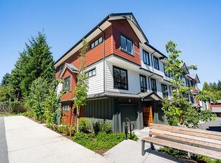 10527 155th St #7, Surrey, BC V3R8W3