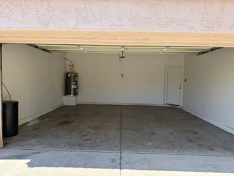 1140 E Catino St — Photo 2