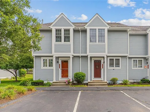 735 Willett Ave Unit 602, Riverside, RI 02915