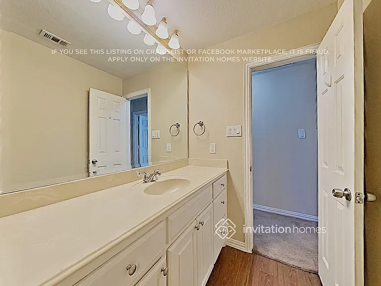 512 Hidden Meadow Ct — Photo 10