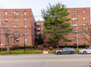 130 Orient Way APT 3D, Rutherford, NJ 07070
