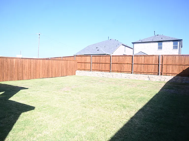 1012 Portina Dr — Photo 3