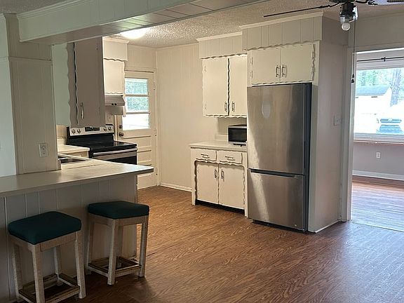 4th image of 517 Griffin Ave