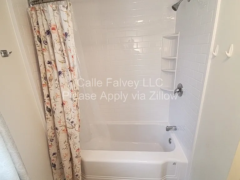 43 Vine St — Photo 17