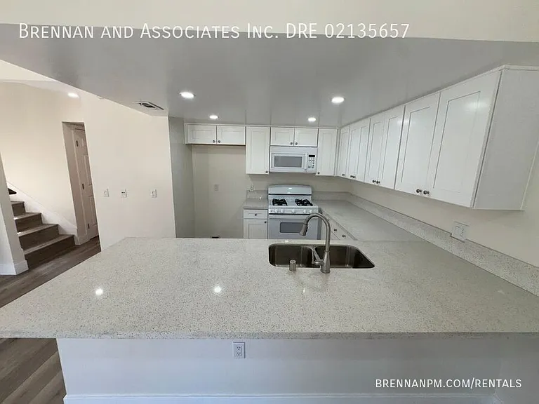1130 Sumner Ave #J — Photo 9