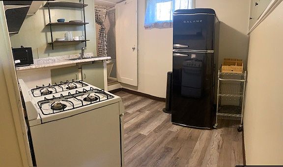 4th image of 412 E Gibbon St #B