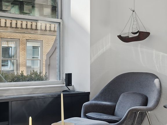 5th image of 15 Broad St APT 2226