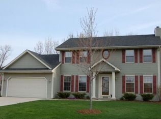 1100 Sundance Ln, Racine, WI 53402