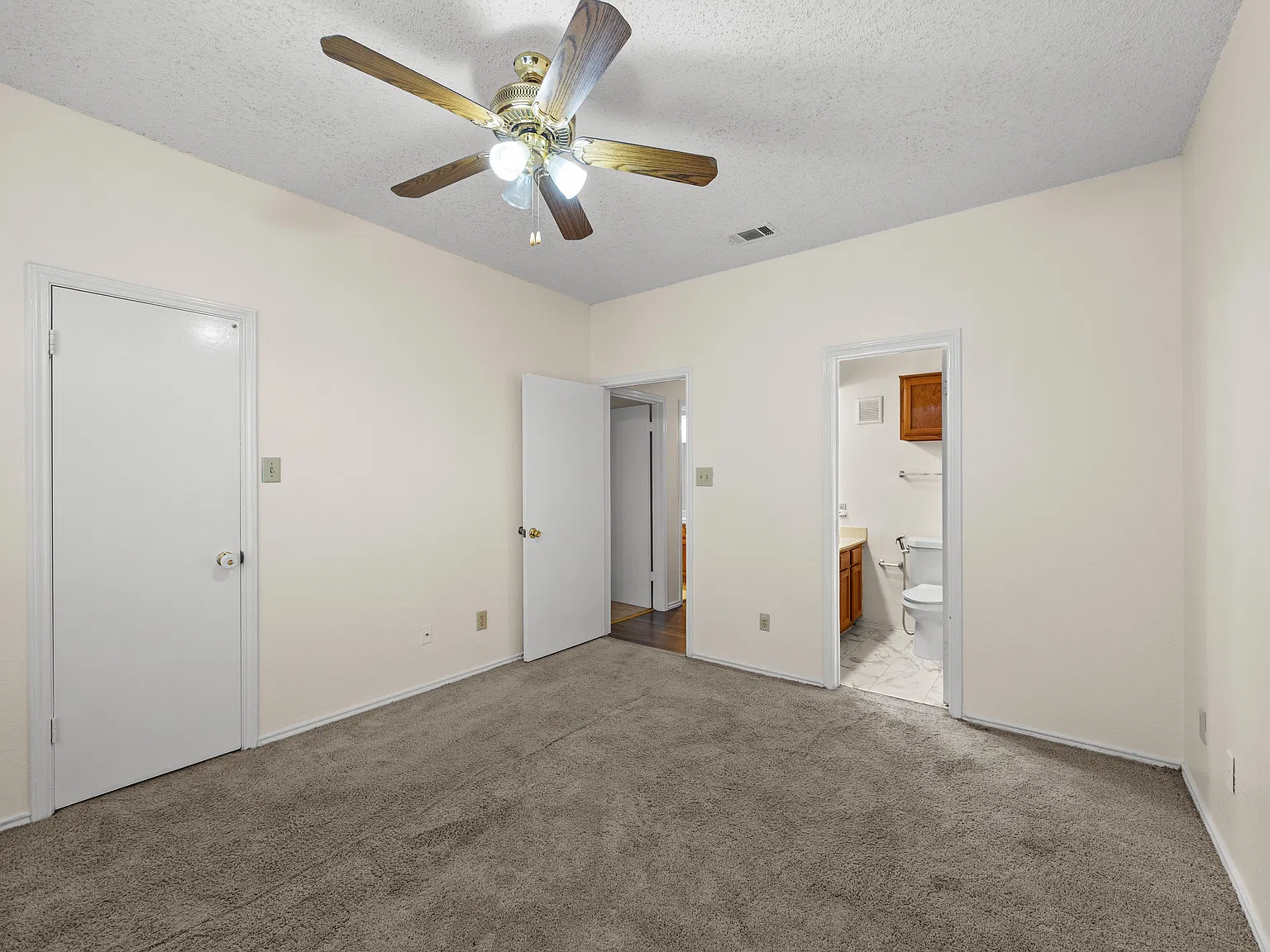 4115 Esters Rd — Photo 4