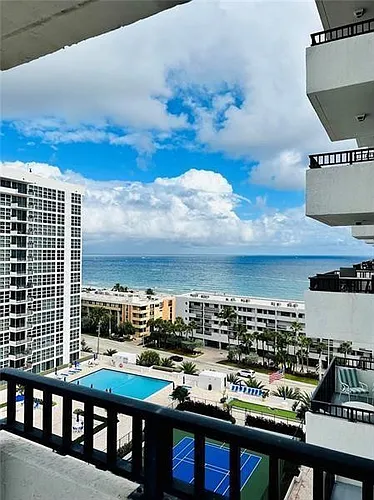 525 N Ocean Blvd #1416 Photo 1