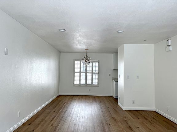 2nd image of 617 N Mar Vista Ave APT 3