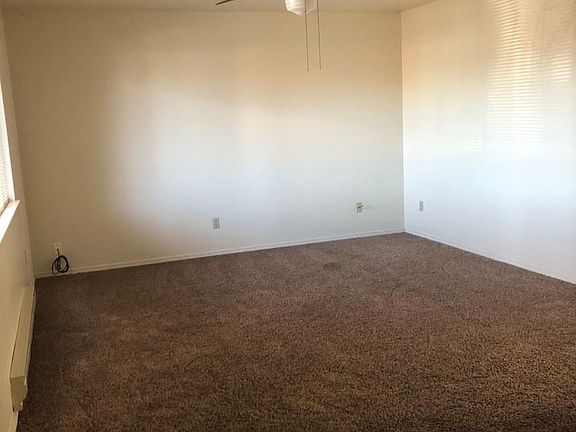 2nd image of 527 Borah Ave W #7134036
