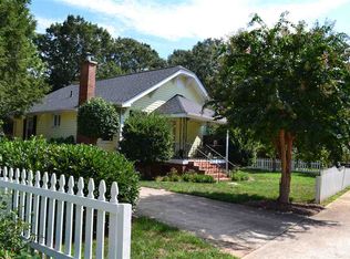 814 Greenville St, Pendleton, SC 29670