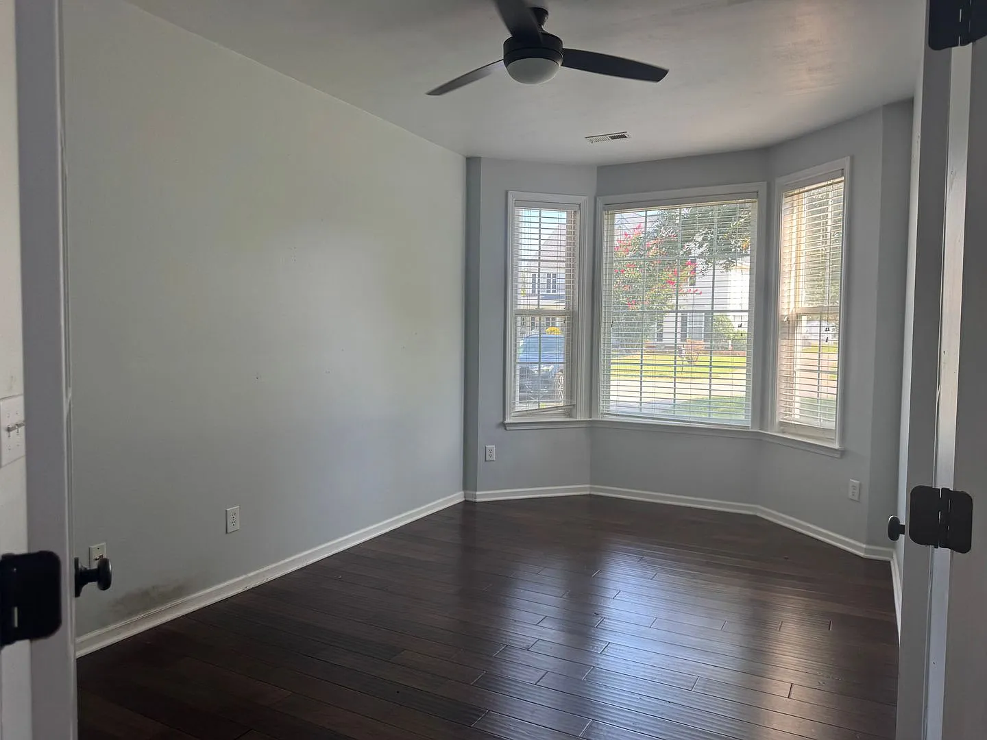 Four Bedroom Home in The Gates! — Photo 3