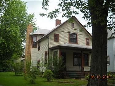 2nd image of 236 W Indiana Ave
