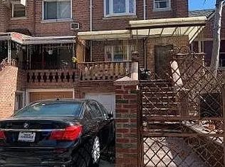 25 E 43rd St, Brooklyn, NY 11203