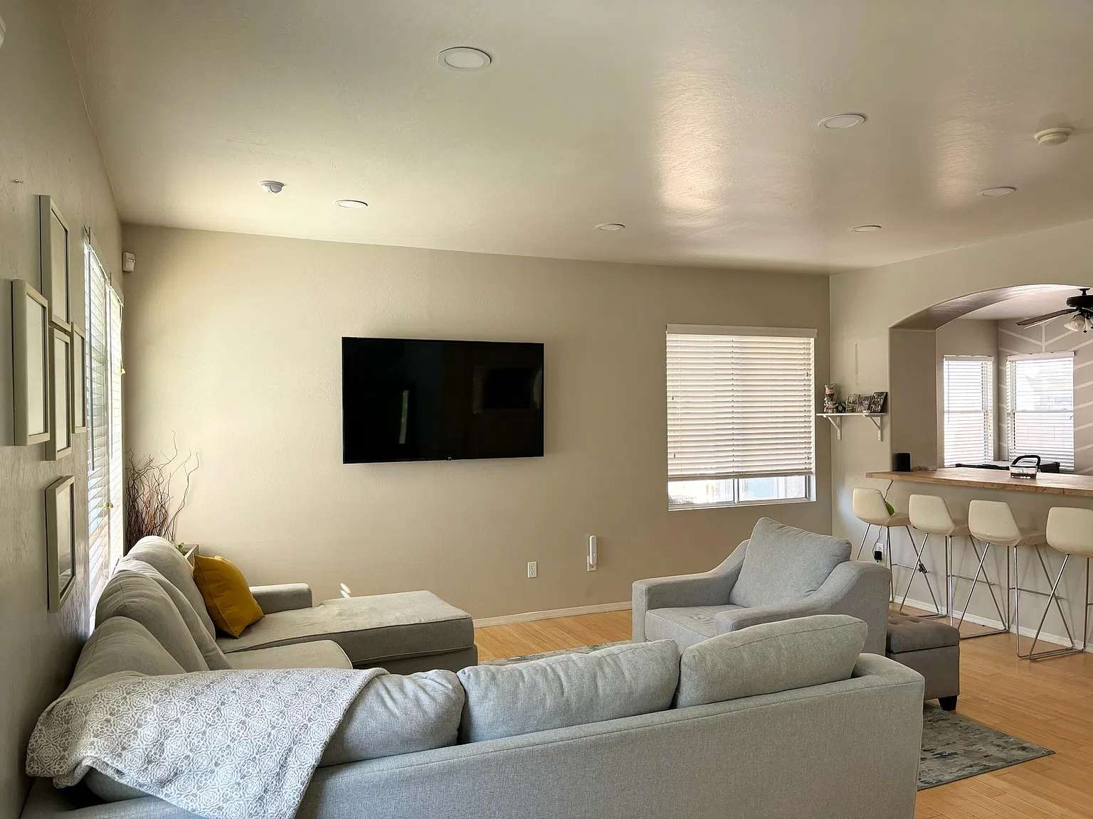 3 bed, 2.5 bath, 2091 sqft, $1,900 — Photo 3