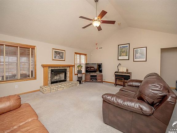 3rd image of 2720 Ann Ct