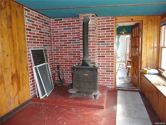 5th image of 3153 W Lake Rd