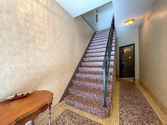 4th image of 5426 California St #200