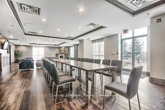 23 Oneida Cres #411 — Photo 7