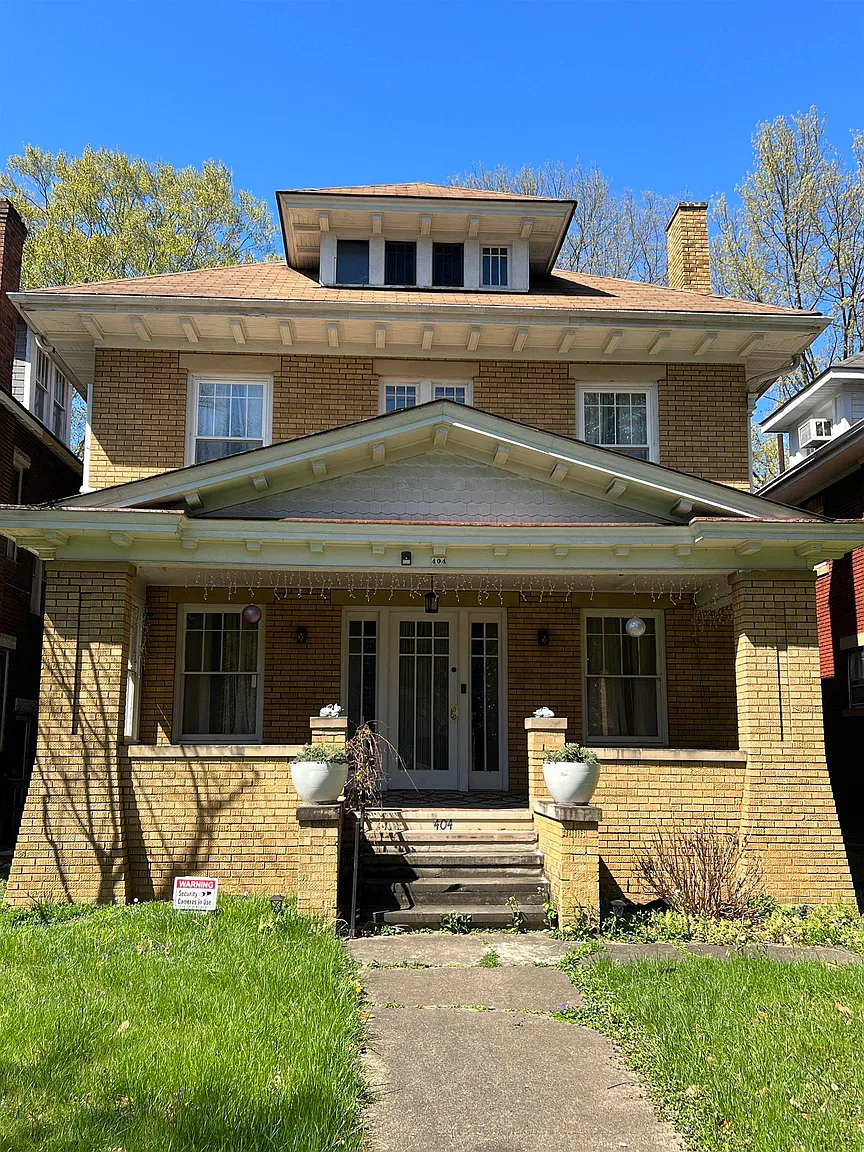 404 9th Ave photo 1