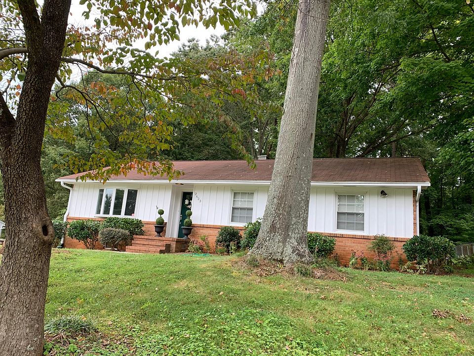 1st image of 2623 Fairlawn Dr