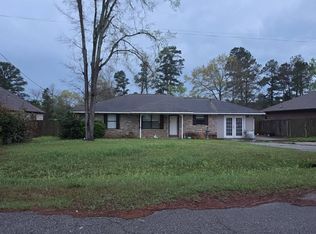 498 Omaha St, Gladewater, TX 75647