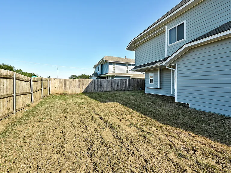 727 Vicksburg Ave — Photo 59