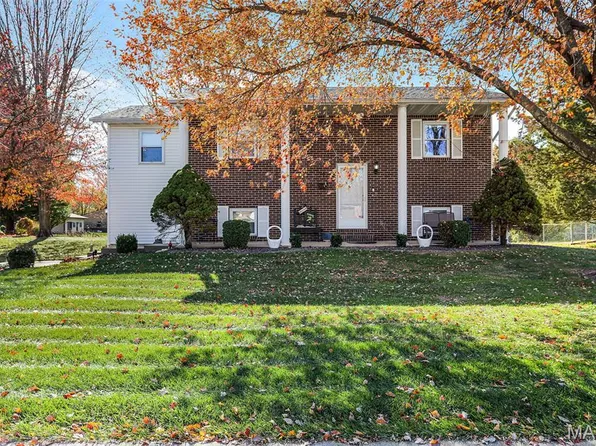 5 Olivia Ln, Glen Carbon, IL 62034