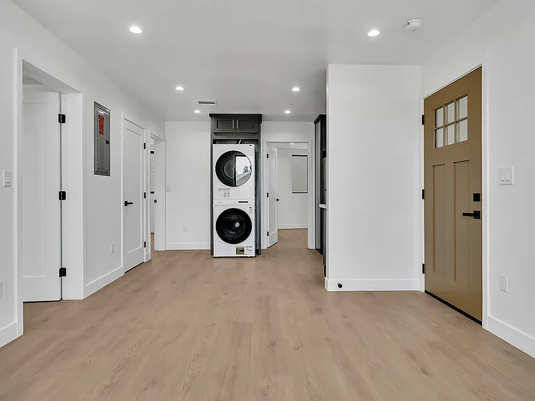 1119 N Avenue 56 #1/2 — Photo 4