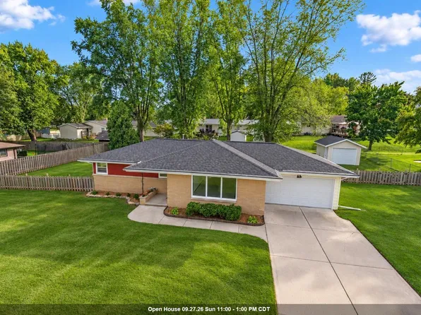 1607 Cormier Rd, Green Bay, WI 54313