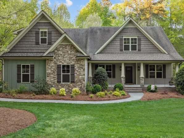 2204 Secluded Oaks Ct, Wake Forest, NC 27587