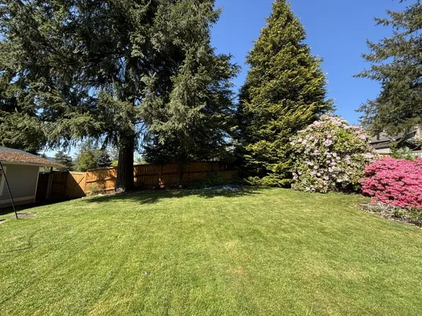 26714 NE Valley St, Duvall, WA 98019