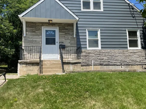 1902 Ashbrook Dr, Cincinnati, OH 45238