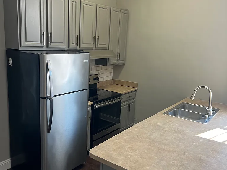 727 Bakewell St #6 — Photo 8
